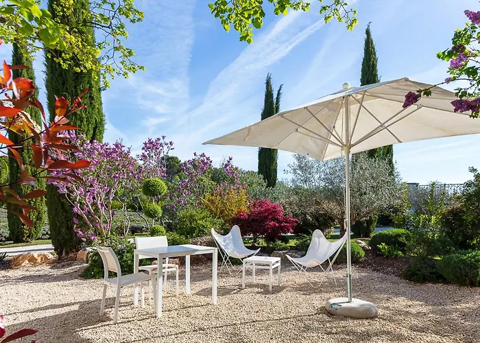 La Bastide De Damien, 5 Clefs Demeure D'Exception Et Table Remarquable Dans Le Guide Teritoria, Jacuzzi Privatif, Cuisine Etoilee Dominique Frerard